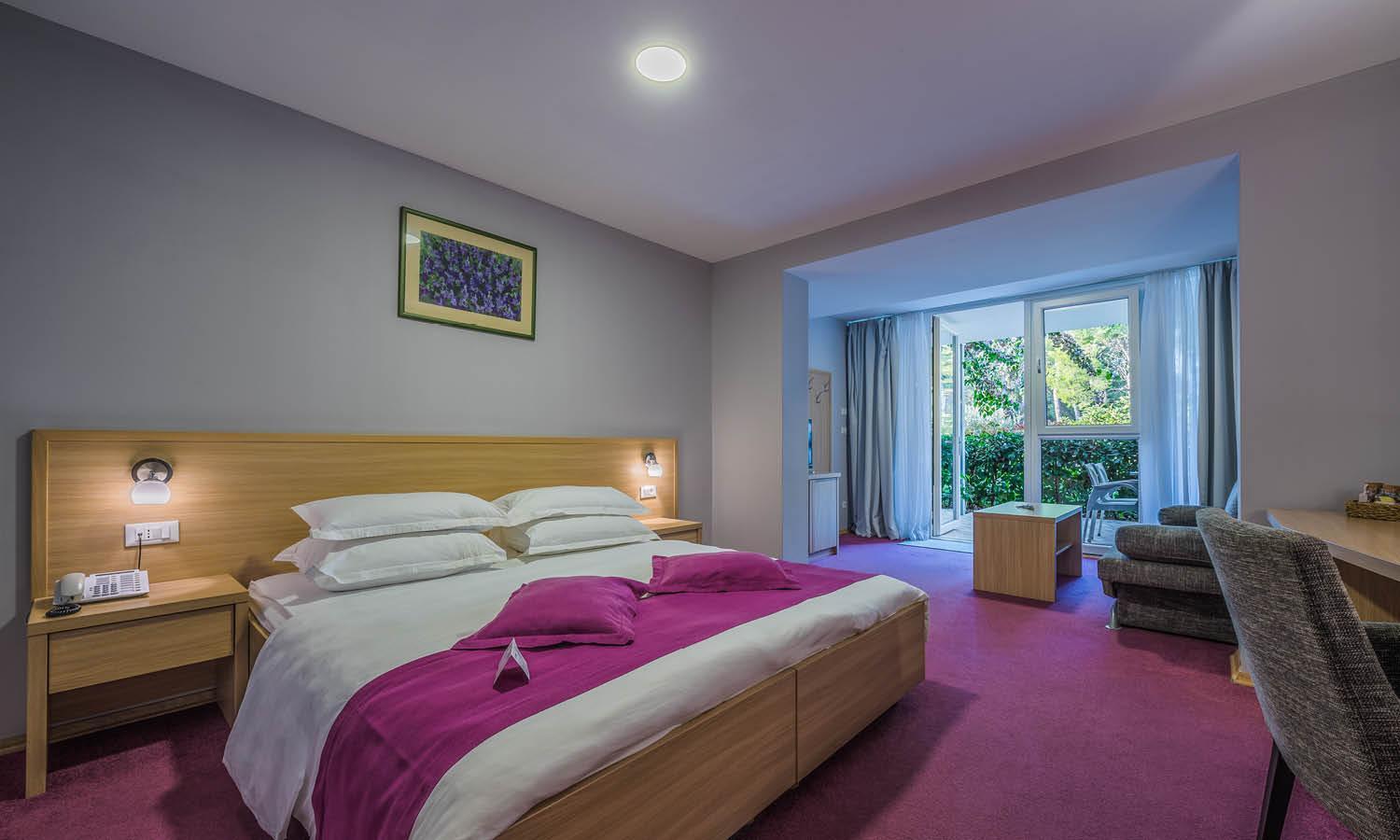 Aminess Vival Velaris Resort Supetar Exterior photo