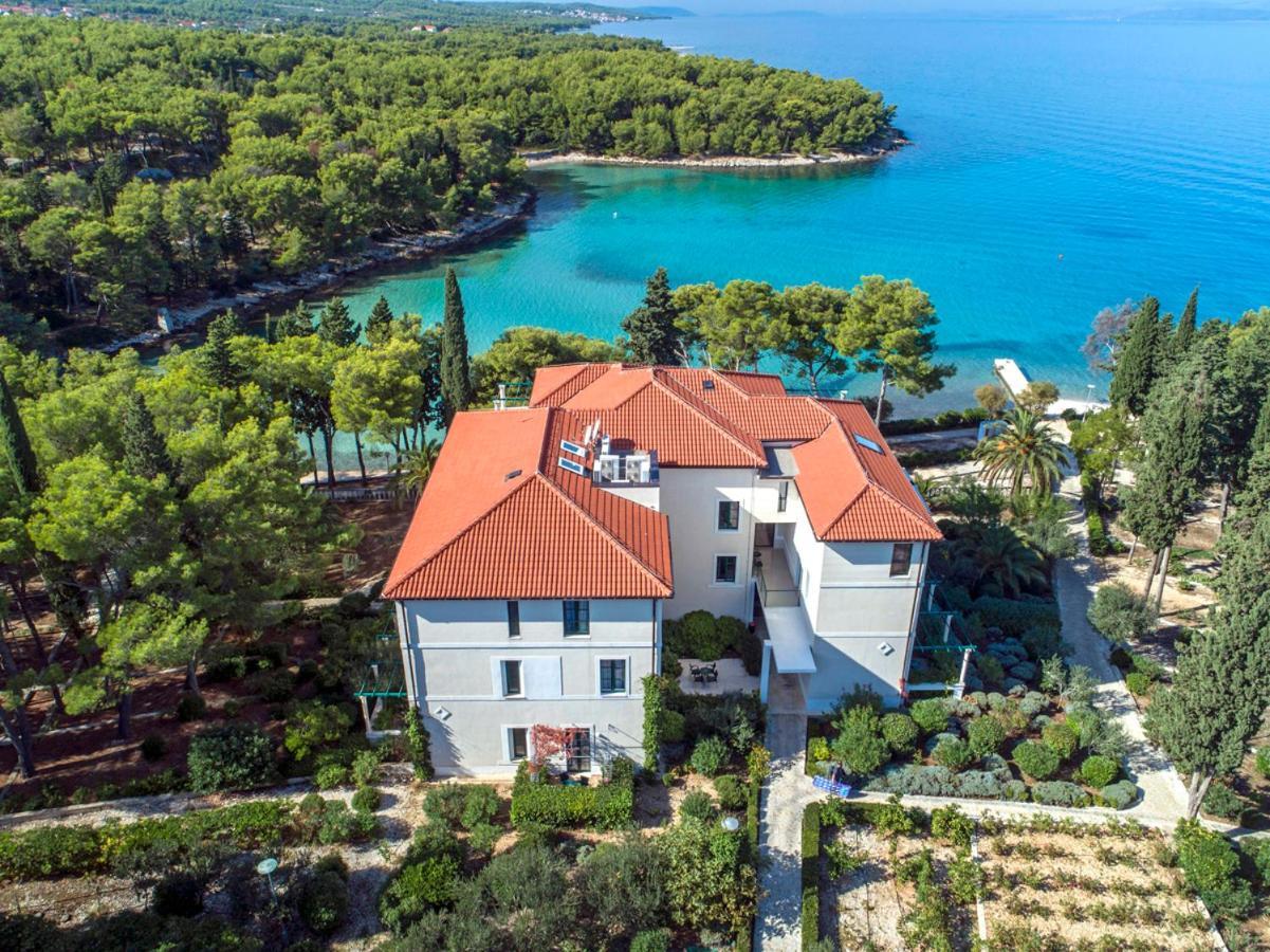 Aminess Vival Velaris Resort Supetar Exterior photo